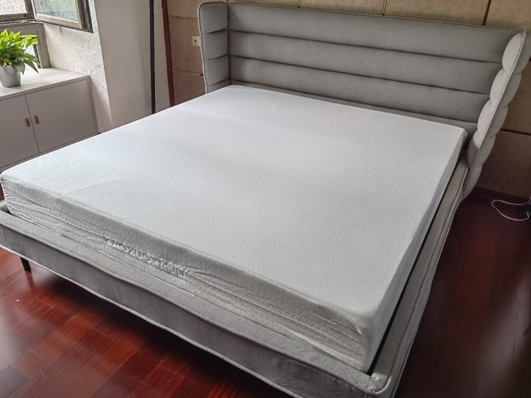 刘尧对匿 床垫发布的晒单效果图及评价