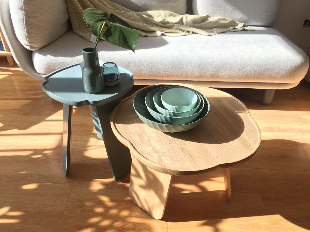 发现是实木的,跟家属果断下单,希望造作多出实木家具阿!