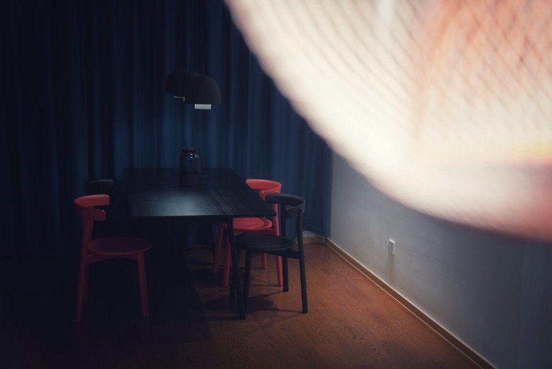 火锅英雄对飞鸟实木长桌 1.8米发布的晒单效果图及评价